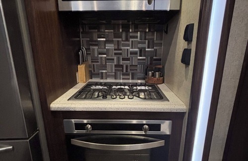 LaFayette Casa | Cozy 2-bedroom RV with private pond in charming La Fayette