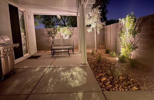 Las Vegas Casa | Cozy 2-bedroom single story home.