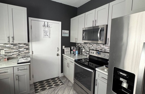 Port Canaveral Casa | Cozy 2-bedroom townhome in Cape Canaveral close to port and beach