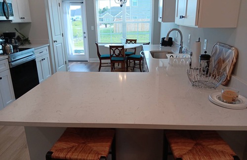 Cleveland Casa | Cozy 2-bedroom townhome near shopping, churches, and the outdoors