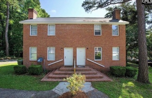 Forest Acres Casa | Cozy 2-bedroom townhome in awesome Columbia with AC.