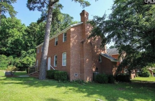 Forest Acres Casa | Cozy 2-bedroom townhome in awesome Columbia with AC.
