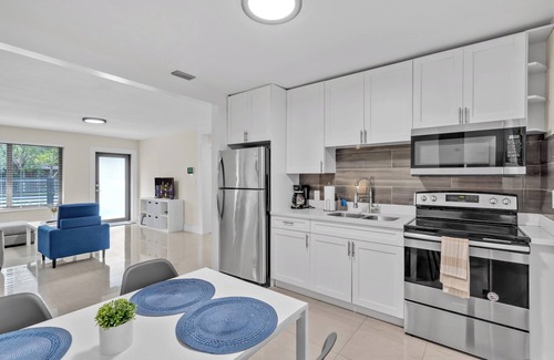 Wynwood Art District Casa | Cozy 2-bedroom townhome in fantastic Miami Wynwood/Design District with WiFi, AC