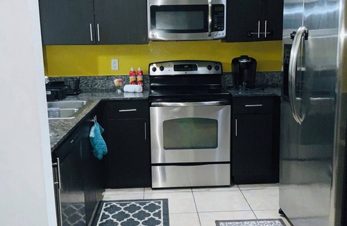 Miramar Casa | Cozy 2-bedroom townhome in awesome Miramar with AC, WiFi