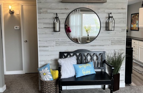 South Central Omaha Casa | Cozy 2 bedroom with fireplace. Great location!