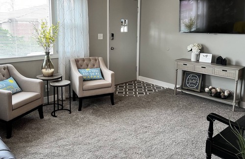 South Central Omaha Casa | Cozy 2 bedroom with fireplace. Great location!
