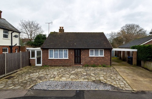 Woking Casa | Cozy 2 bedroom with parking