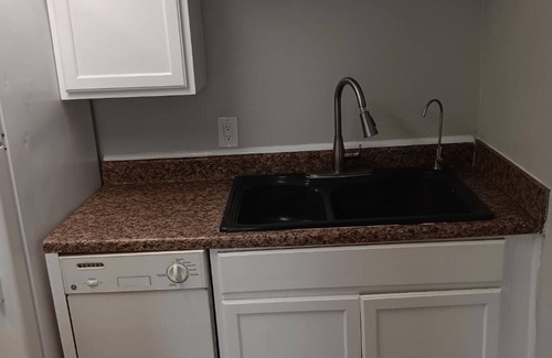Del Mar Casa | Cozy 2 BR downstairs duplex with AC Near Ocean Drive,Downtown Corpus Christi