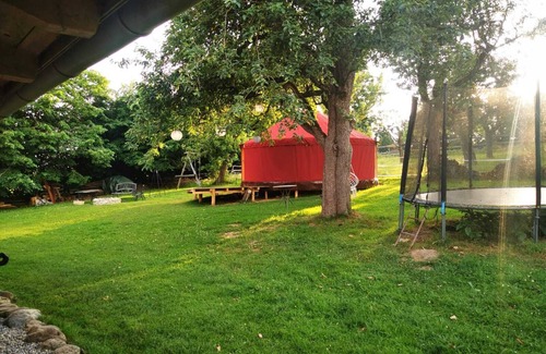 Wald Alquiler De RV | Acogedora yurta de 28 m² con vistas a las estrellas, zona de barbacoa y baño independiente