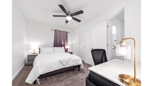 Bentonville Apartamento | Cozy 2BD Near Walmart HQ with Long Stay Savings