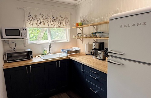 Manitou Beach Cabina | Cozy 2BD Retreat Near Danceland in Manitou Beach