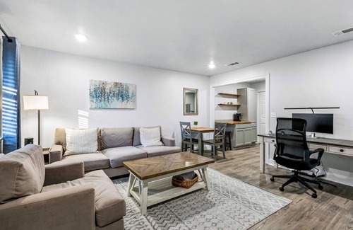 Covington Apartamento | Cozy 2Bed 1Bath Property Near Downtown Covington and St. Tammany Hospital