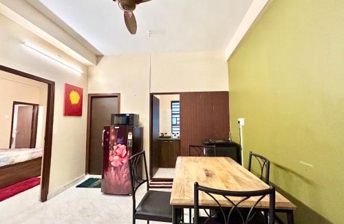Kolkata Apartamento | Cozy 2BHK Apt near Ruby Hospital & EM Bypass