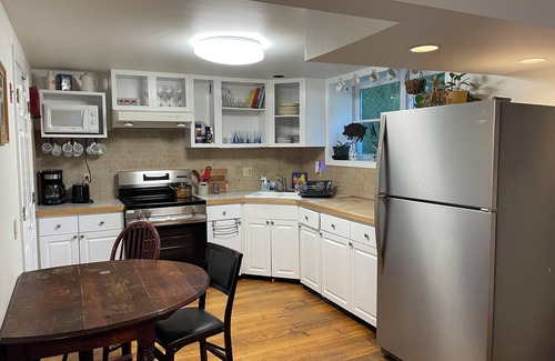 West Stockbridge Apartamento | Cozy 2BR/1BA Furnished In-Apartment – Quiet Country