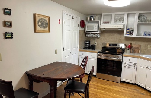 West Stockbridge Apartamento | Cozy 2BR/1BA Furnished In-Apartment – Quiet Country