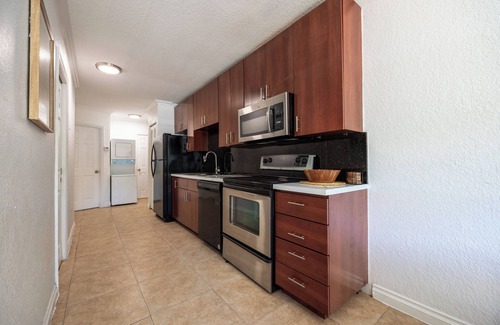 South Middle River Casa | Cozy 2BR/1Bath Oasis Near Las Olas with Backyard