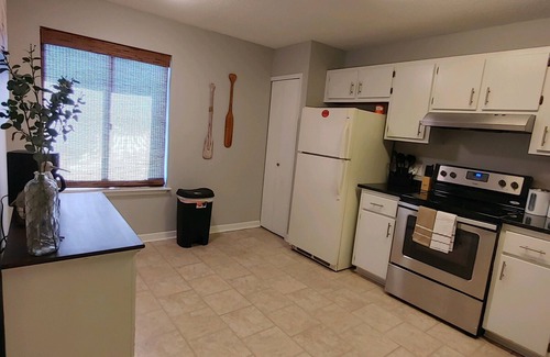 Silver Sands Casa | COZY 2BR 2 BA 1/2 MILE FROM THE BEACH!
