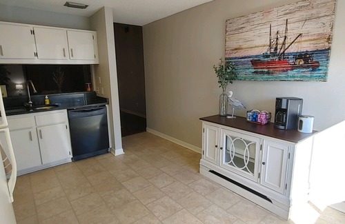 Silver Sands Casa | COZY 2BR 2 BA 1/2 MILE FROM THE BEACH!
