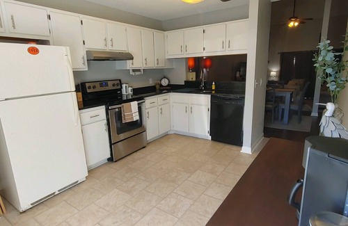 Silver Sands Casa | COZY 2BR 2 BA 1/2 MILE FROM THE BEACH!