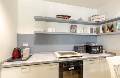 Ploenchit Apartamento | Cozy 2BR Apt in Central Bangkok 5 mins BTS 110 SQM