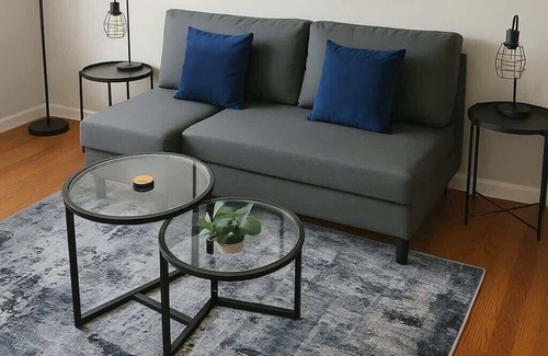 North Park Apartamento | Cozy 2BR Apt near Parks & Shops