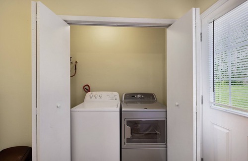 Calhoun Casa | Cozy 2BR Apt with Amenities for Working Guests