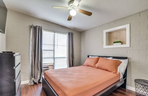 Seguin Cabina | Cozy 2br cabin on the river | WiFi | Sleeps 6