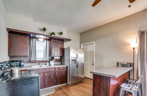 Seguin Cabina | Cozy 2br cabin on the river | WiFi | Sleeps 6
