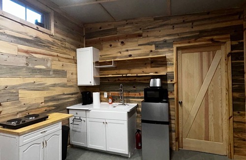 Signal Mountain Cabaña | Cozy 2BR Cottage with large Jacuzzi tub/shwer & starry night skys plus fast WIFI
