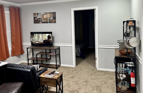 West Columbia Apartamento | Acogedor Refugio del Confort Sureño