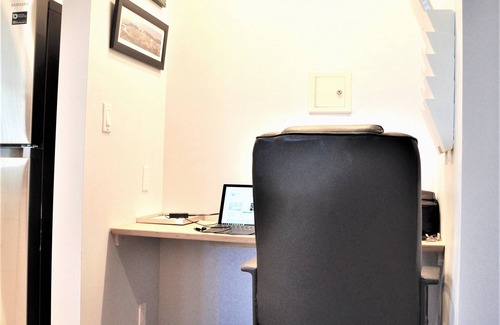 Richmond City Centre Apartamento | Cozy 2BR in downtown Richmond/Free PKG/Cozy two bedrooms across Richmond Centre