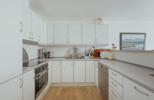 Hoyvik Apartamento | Cozy 2BR in Hoyvík - Family Friendly - Bright