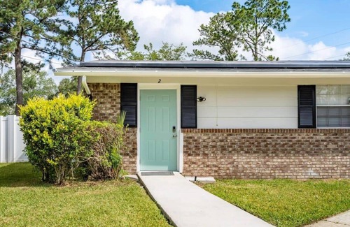 Highlands Casa | Cozy 2BR | King Beds | Parking | Near Attractions