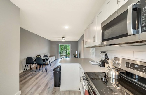 Hyde Park Apartamento | Cozy 2BR Near UT Hyde Park Evonify