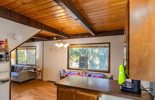 Crestline Casa | Cozy 2BR Retreat Near Lake Grego with Mountain Views