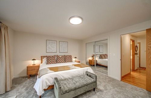 East End Casa | Cozy 2BR Townhome - 1mi. from downtown!
