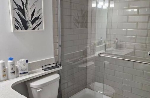 Northwest Calgary Casa | Cozy 2brm suite in NW Calgary