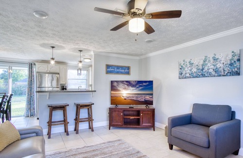 Orange Park Casa | Cozy 3/2 in Orange Park, Pet Friendly.