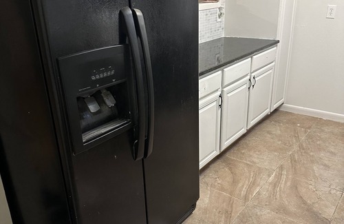 Ruskin Casa | Cozy 3/2 King Bed with room for RV/Boat storage. Pet Friendly
