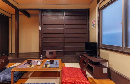 Shikitsuhigashi Apartamento | Cozy 3 - 6 - guest homestay. Quick subway to key spots & airports.