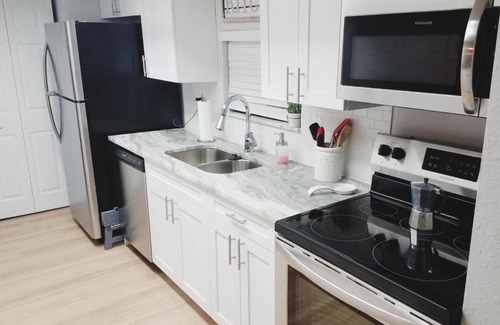 Temple Terrace Apartamento | Cozy 3 bed 2.5 bath located near Busch Gardens