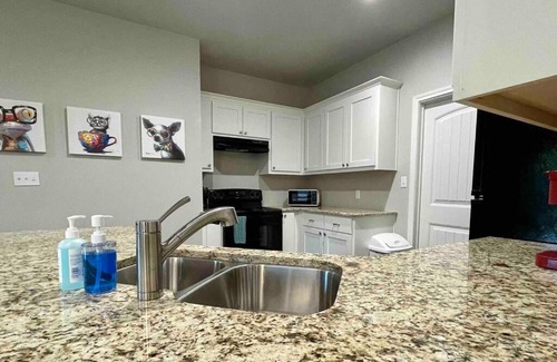 Longview Apartamento | Cozy 3 Bed 2 Bath Home