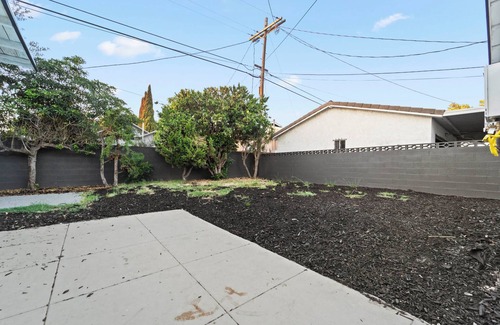 Lynwood Casa | Cozy 3 bed 2 bathroom duplex near SOFI