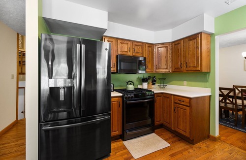 Traverse City Casa | Cozy 3 Bed 3 Bath located within minutes to Downtown Traverse City