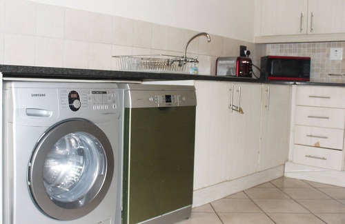 Greater Johannesburg Metropolitan Area Apartamento | Cozy 3 Bed Duplex ,sleeps 6 With Double Bathroom