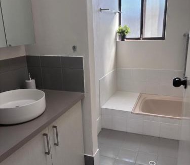 Halls Head Casa | Cozy 3-Bed House in Halls Head