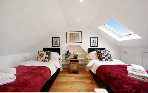 Watford Casa | Cozy 3-bed Watford Home