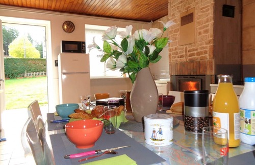 Saint-Jean-la-Vetre Cabaña | Casa rural acogedora con jardín y terraza, ideal para familias y mascotas en Saint-Jean-la-Vêtre