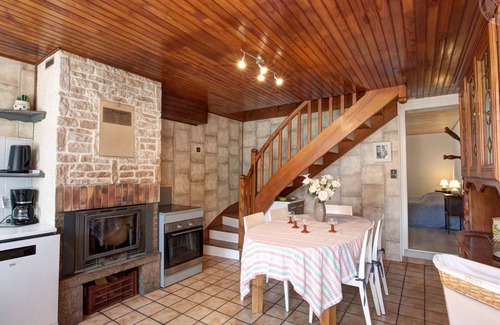 Saint-Jean-la-Vetre Cabaña | Casa rural acogedora con jardín y terraza, ideal para familias y mascotas en Saint-Jean-la-Vêtre