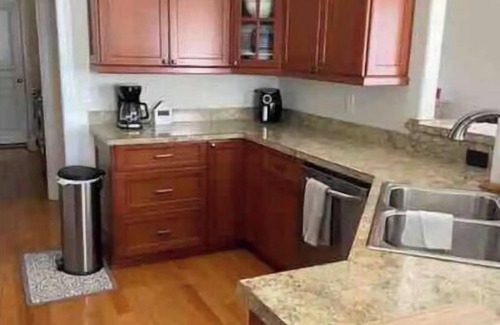 Hampton Casa | Cozy 3 Bedroom 2.5 bath home away from home.